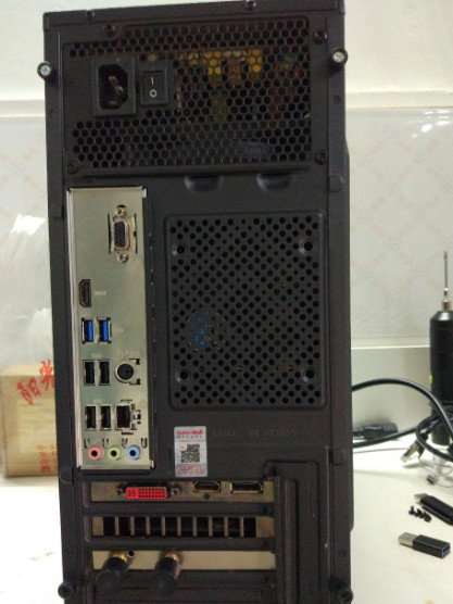 特價(jià)電腦主機(jī)(99新外地包郵) 特價(jià)電腦主機(jī)(99新外地包郵)